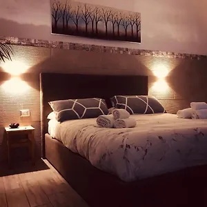 https://la-piazzetta.lecce-hotels.com